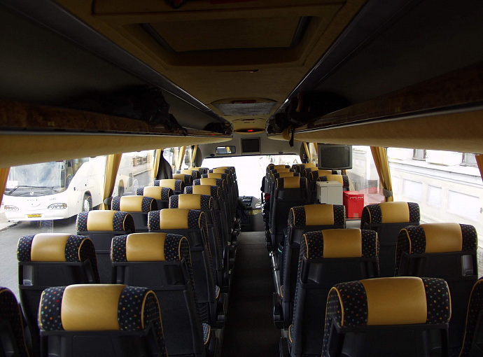 Автобус Volvo на 50 мест